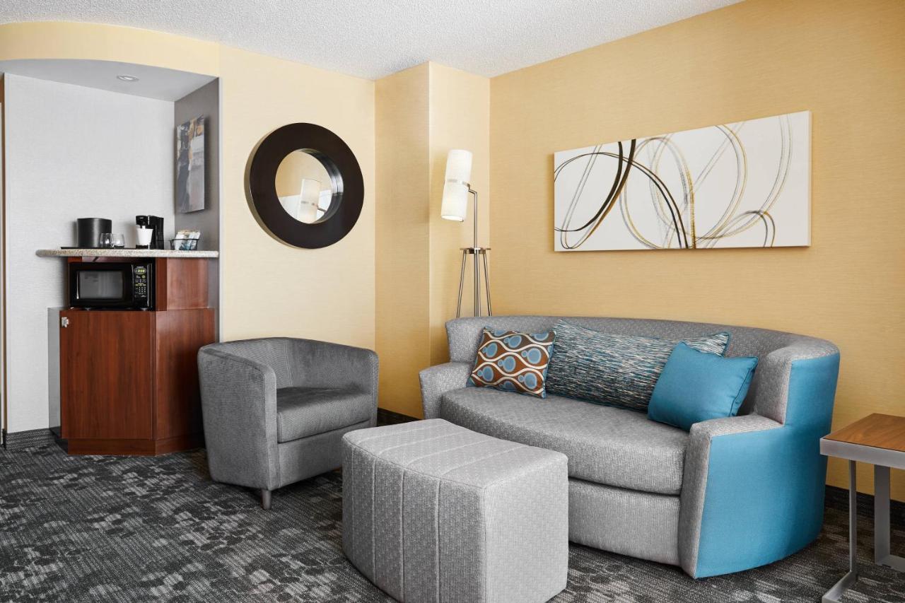 Отель Courtyard By Marriott Newark Downtown Экстерьер фото