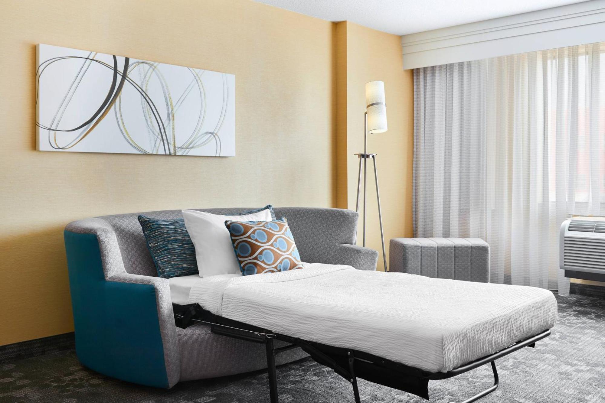 Отель Courtyard By Marriott Newark Downtown Экстерьер фото