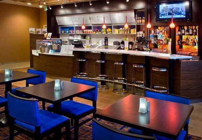 Отель Courtyard By Marriott Newark Downtown Экстерьер фото